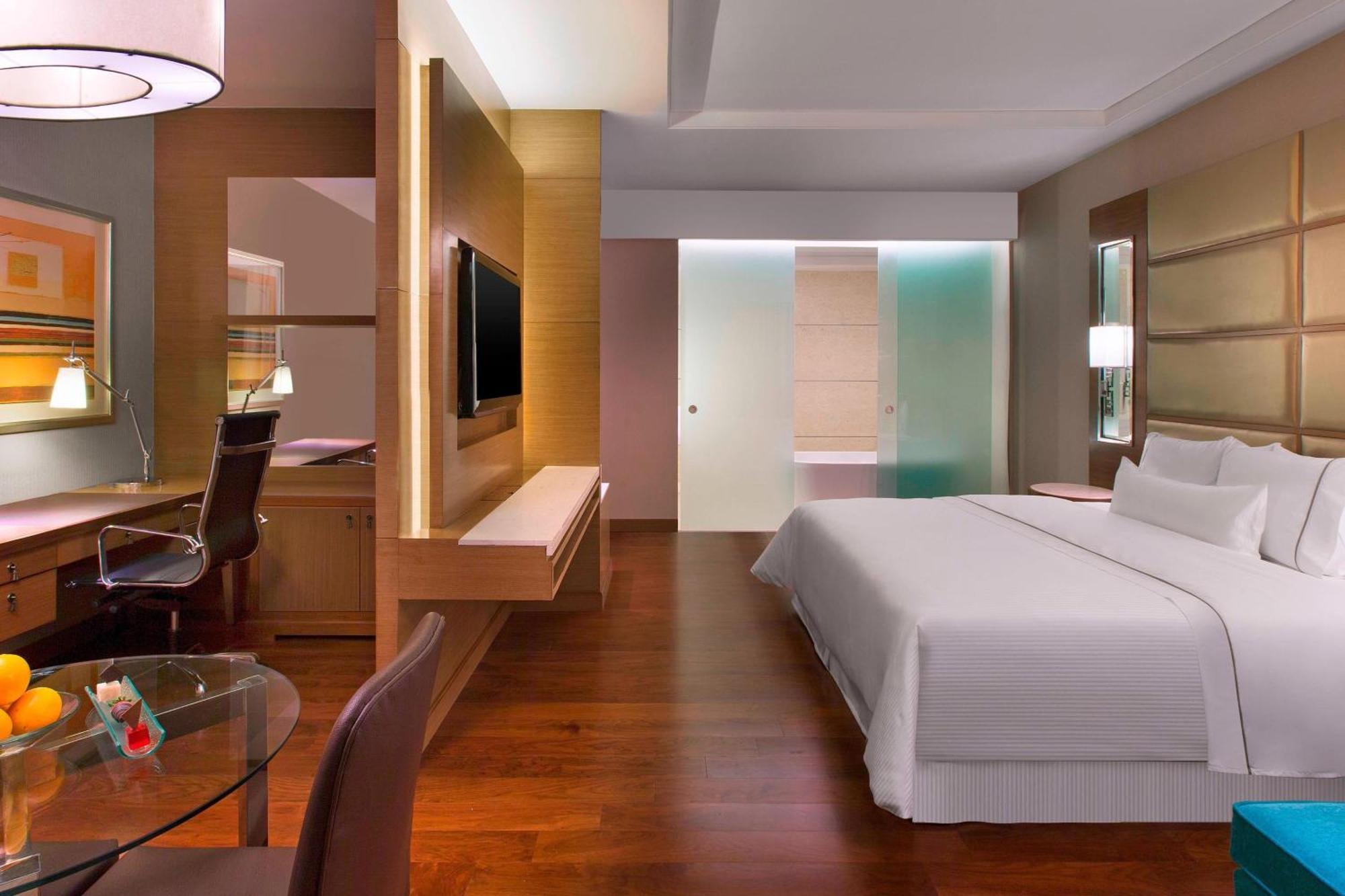 The Westin Chennai Velachery Exterior foto